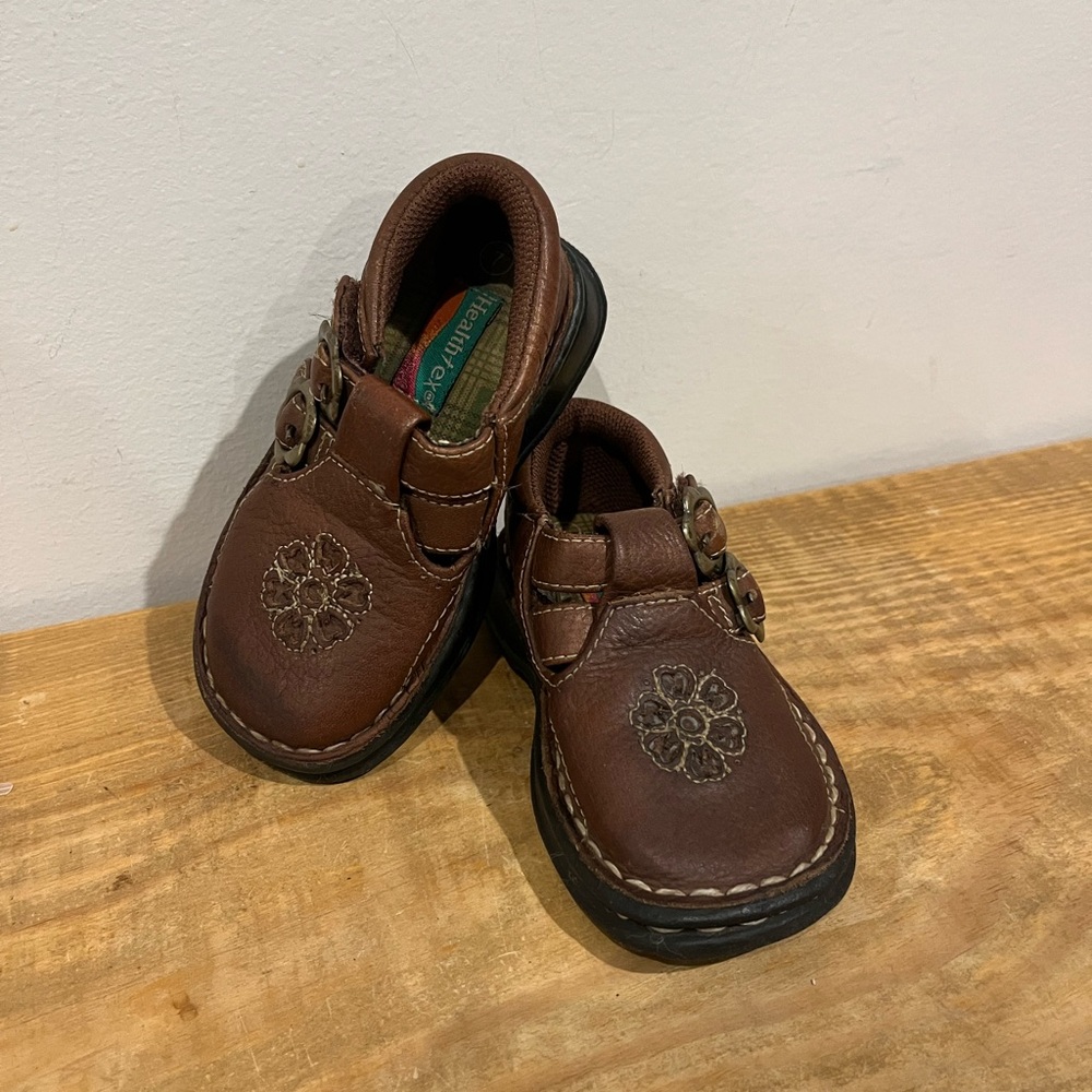 Health Tex VTG girls brown leather flower slip on loafer shoes y2k size 7‎ GUC